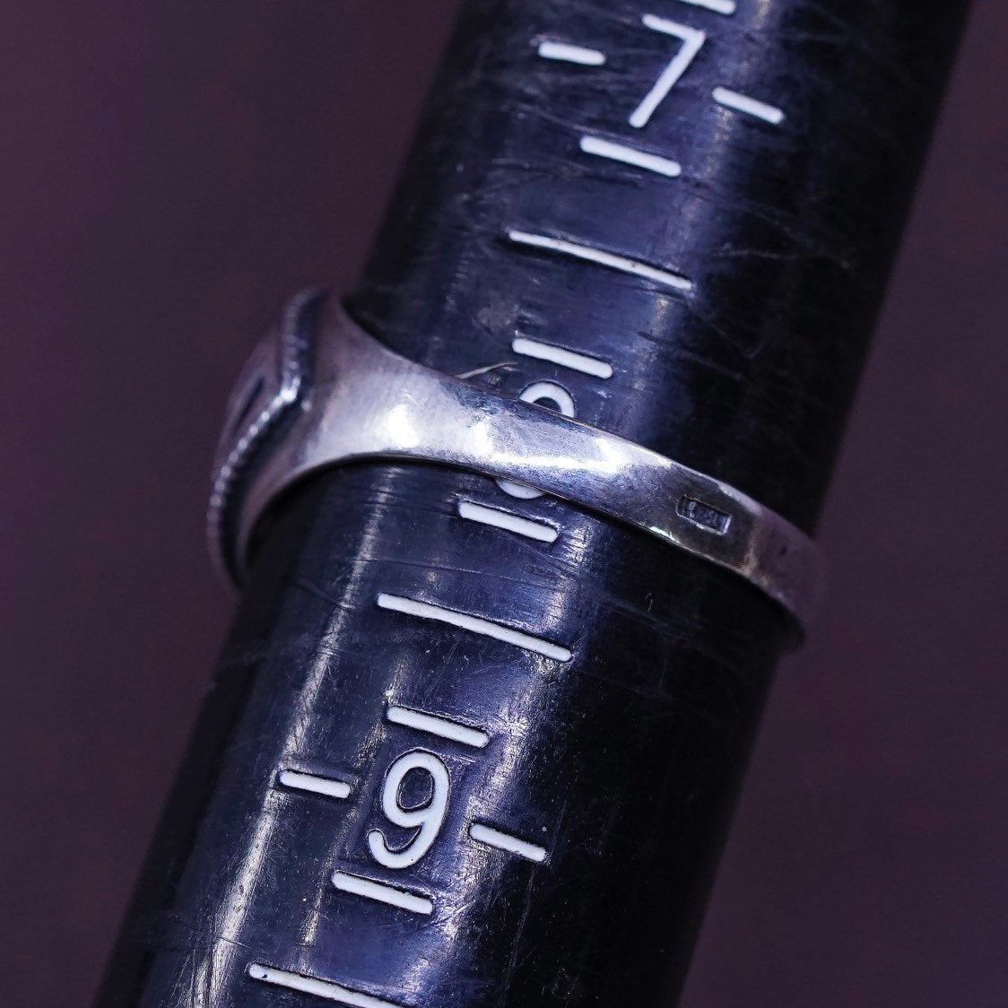 sz 8, vtg Sterling silver handmade ring, southwestern 925 wavy band