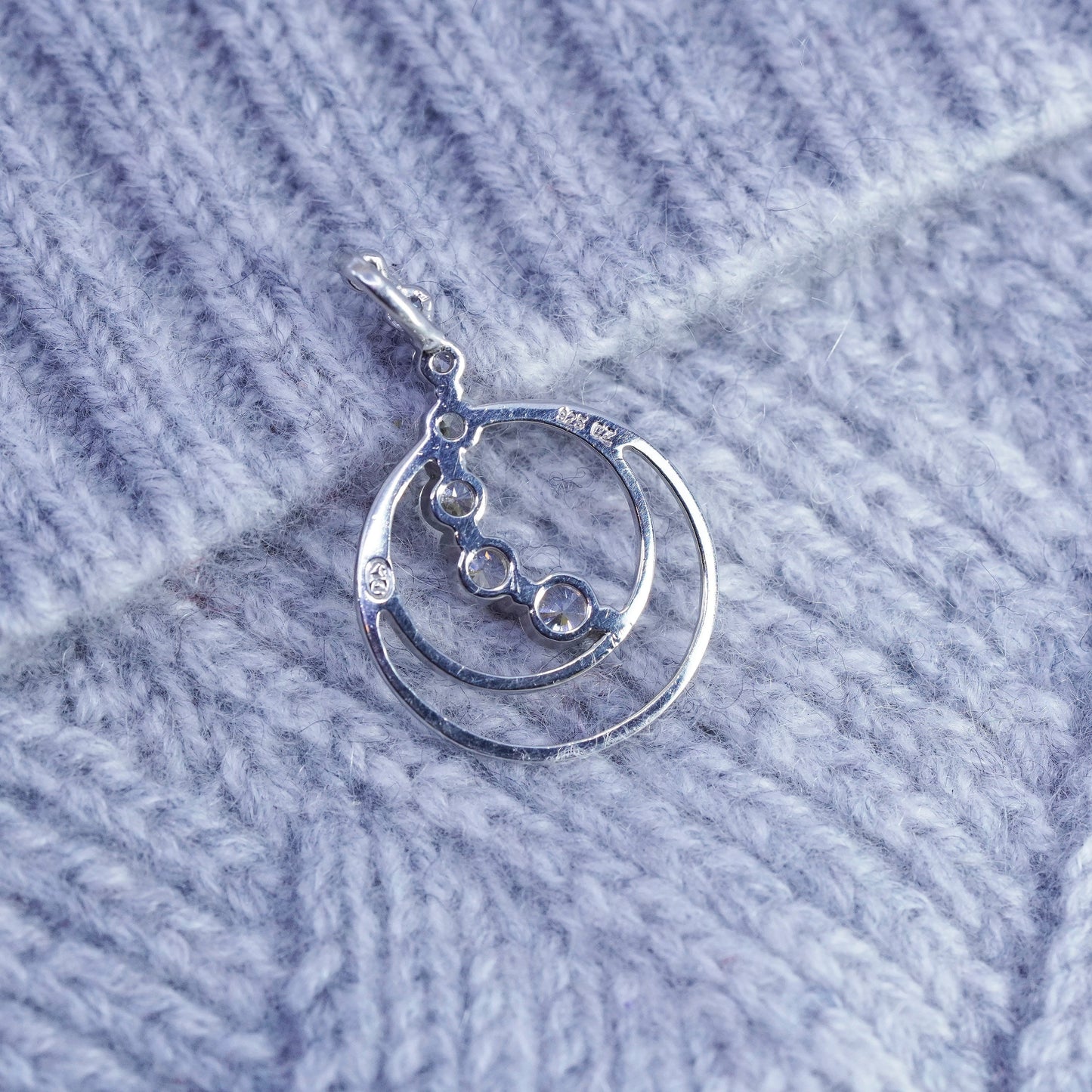 Vintage sterling 925 silver circle pendant with round Cz