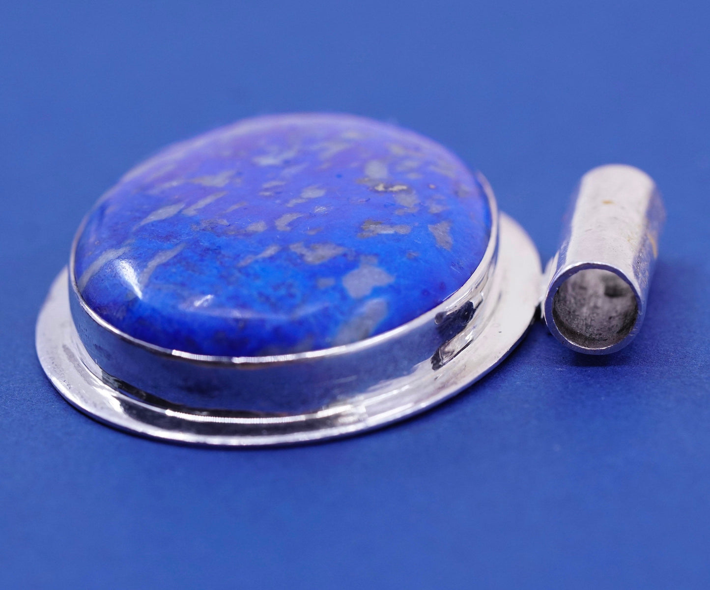 Vintage sterling 925 silver handmade pendant with oval shaped lapis lazuli