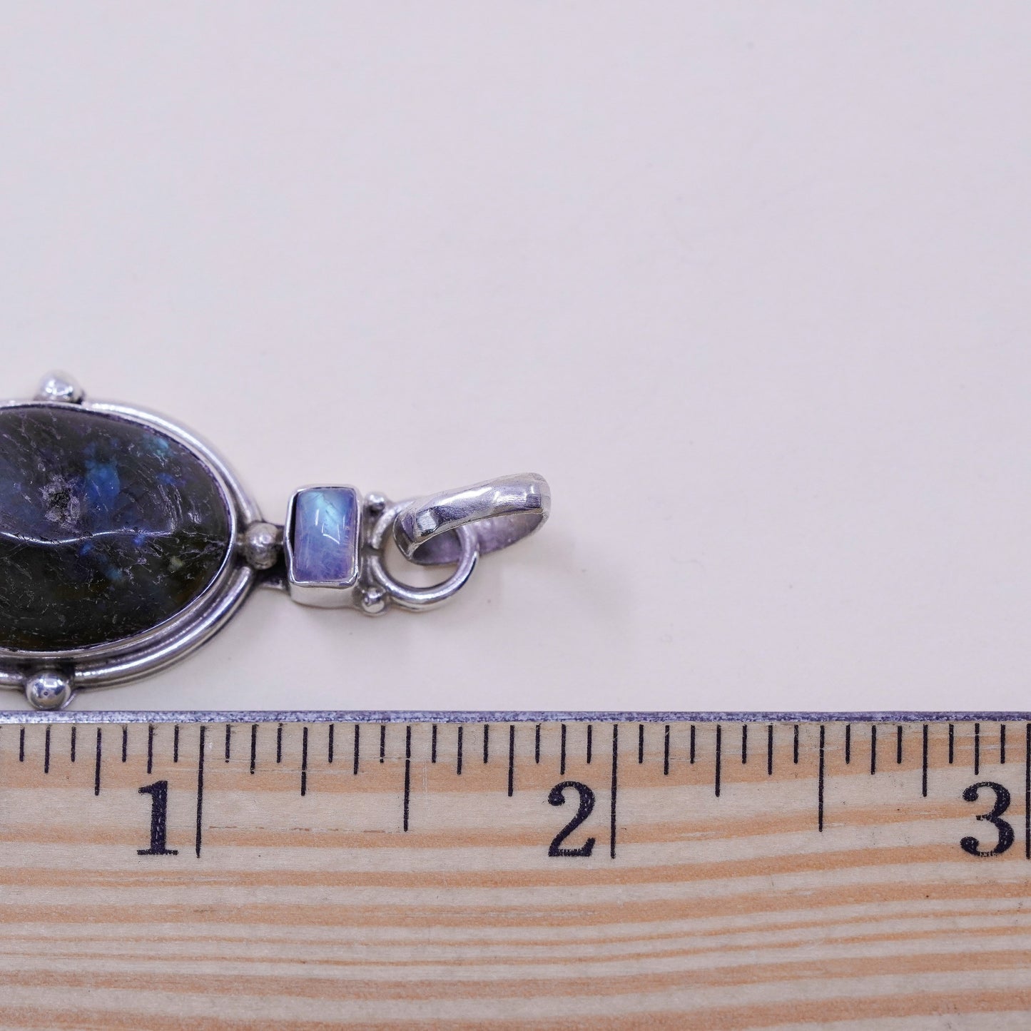 Vintage Sterling 925 silver handmade pendant w/ moonstone and oval labradorite