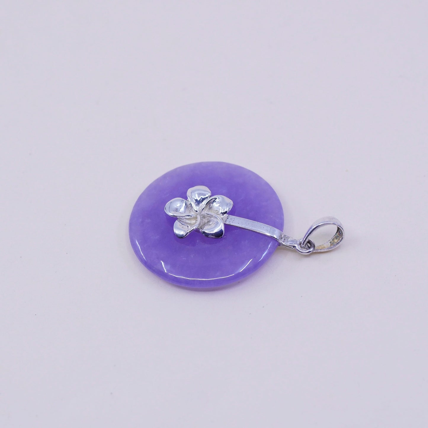 Vintage sterling 925 silver handmade pendant with purple jade and flower detail