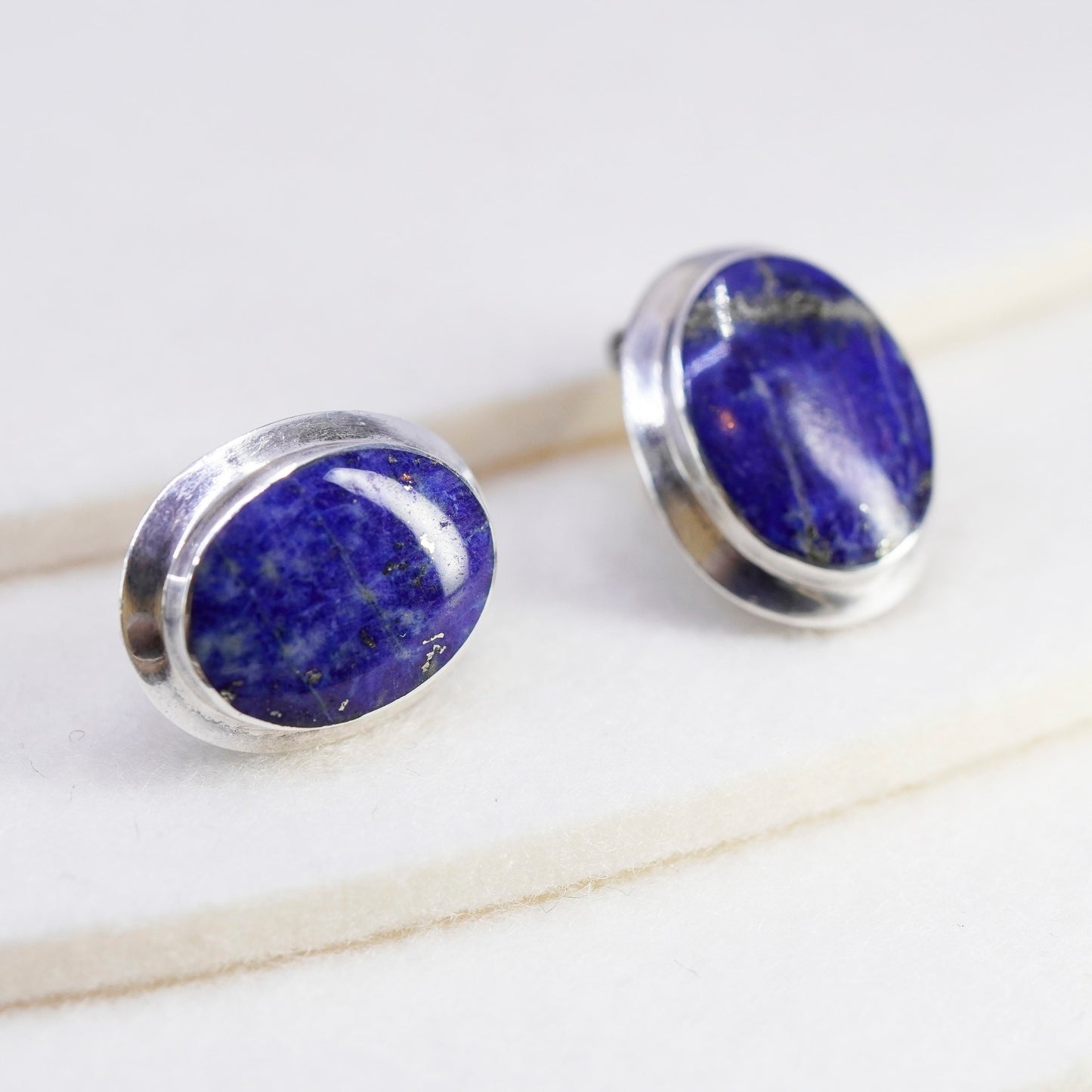 Vintage Sterling 925 silver handmade earrings, clip on with lapis lazuli