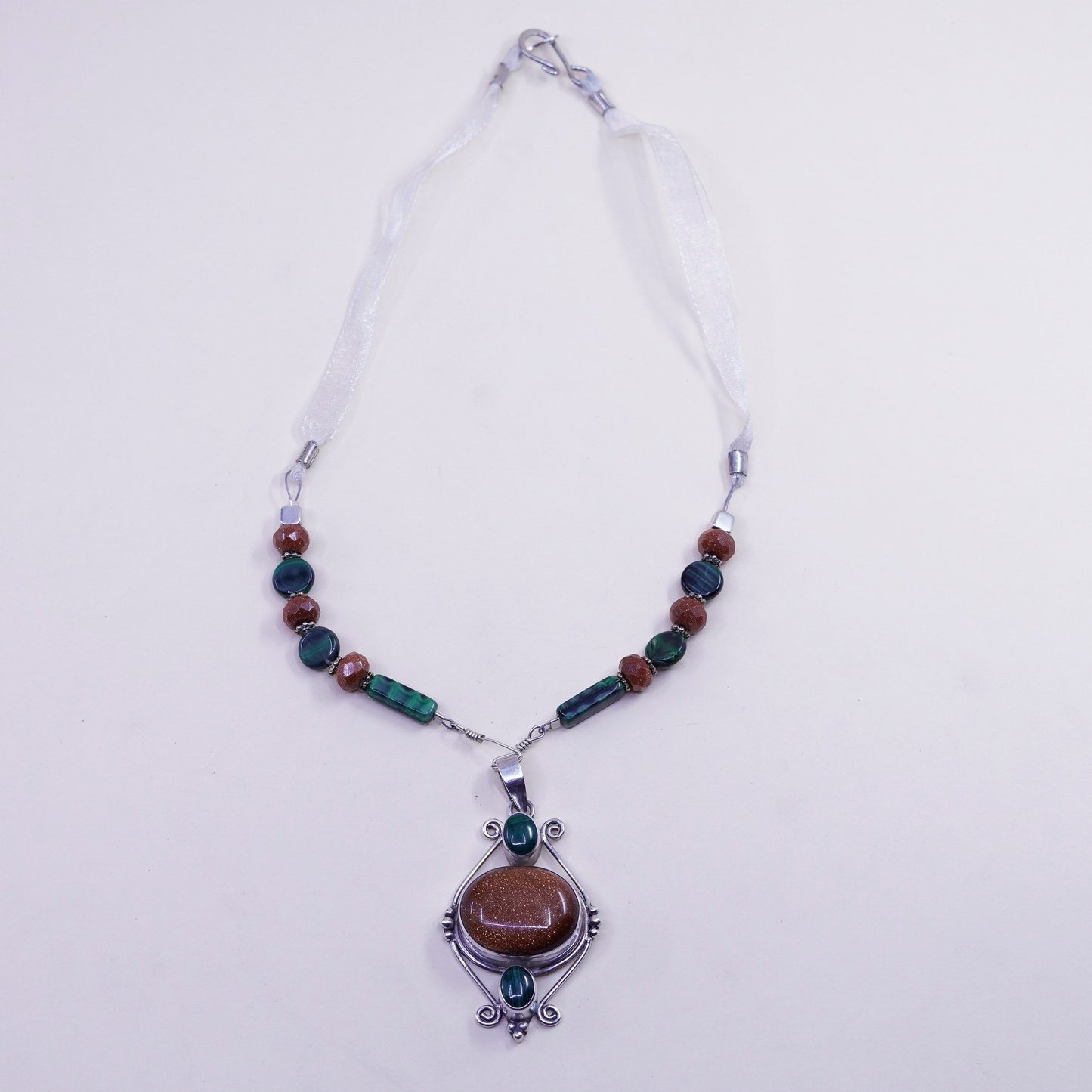 18+2”, vintage 925 Sterling Silver necklace with malachite and goldstone