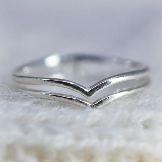 Size 6.5, vintage sterling silver handmade ring, 925 V shaped band, modernist