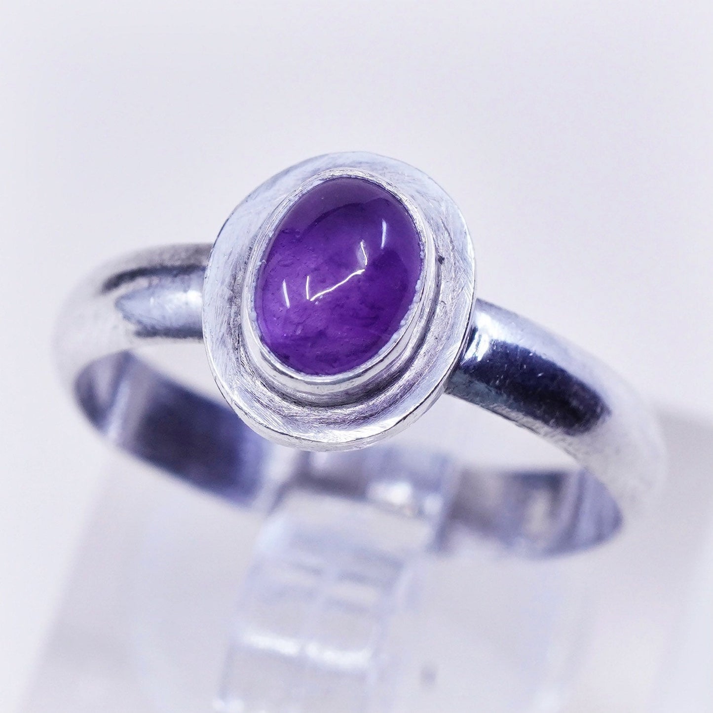 Size 7.5, vintage Sterling 925 silver handmade cocktail ring with amethyst