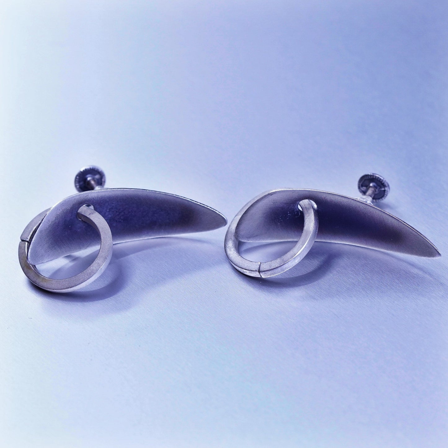 Leuf abstract modern matte Sterling 925 silver earrings, screw back w/ circle