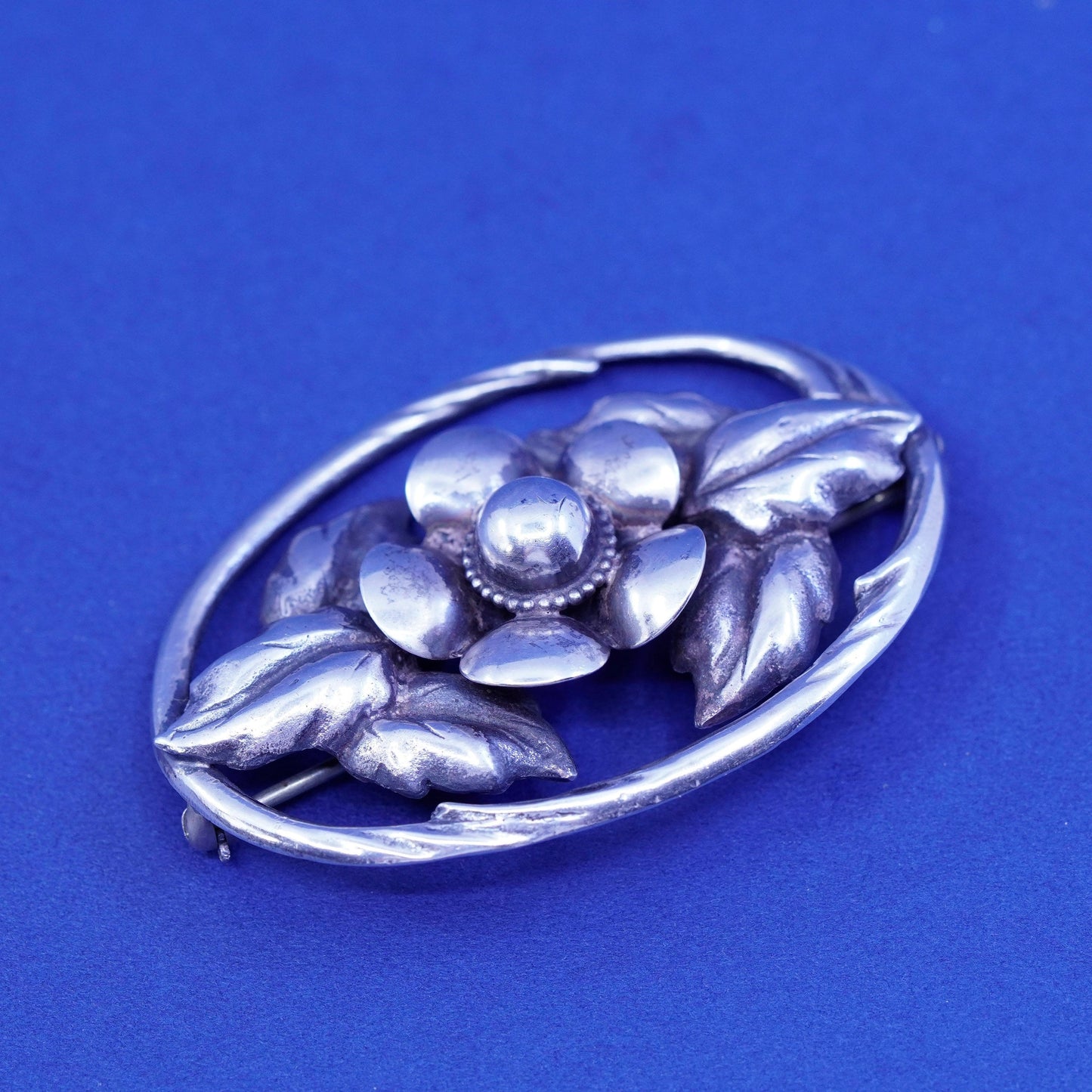 Vintage Sterling 925 Silver Floral handmade brooch, oval flower pin