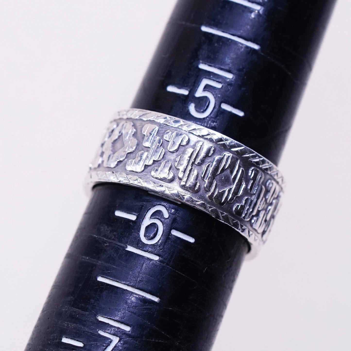 sz 5.5, vtg sterling silver handmade ring, 925 Mexico XOXO band, minimalist