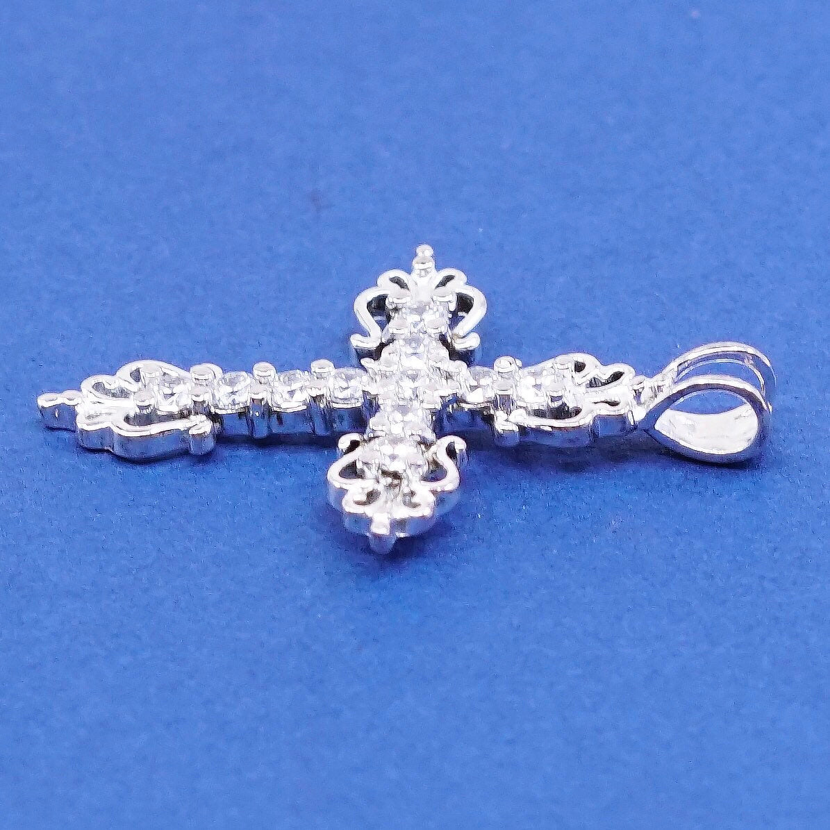 vtg Sterling silver handmade pendant, 925 cross w/ crystal