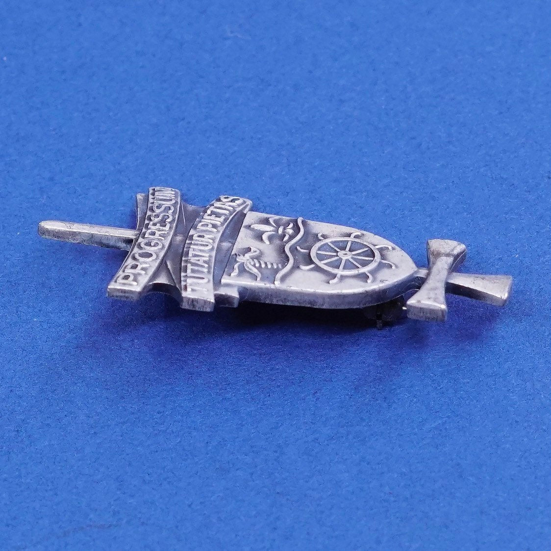 1940 Progressum Tutatur Pietas Saint Catherine Sterling 925 silver brooch pin