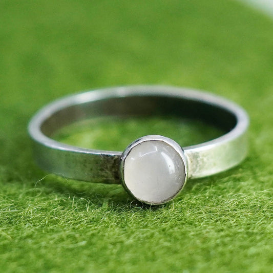 Size 8, vintage sterling 925 silver handmade stackable ring with moonstone