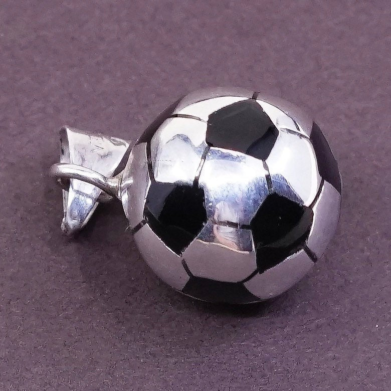 VTG Sterling silver handmade pendant, Mexican 925 soccer, football w/ onyx