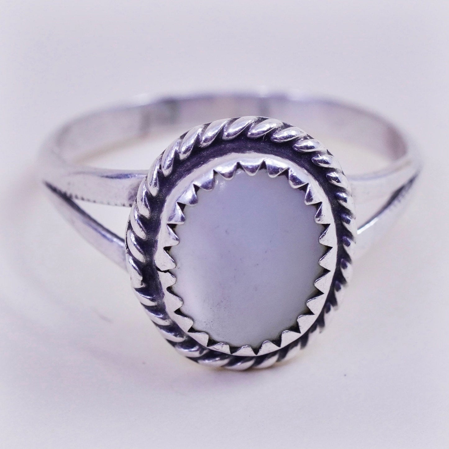 Size 6.5, Vintage sterling 925 silver handmade ring with oval mother of pearl