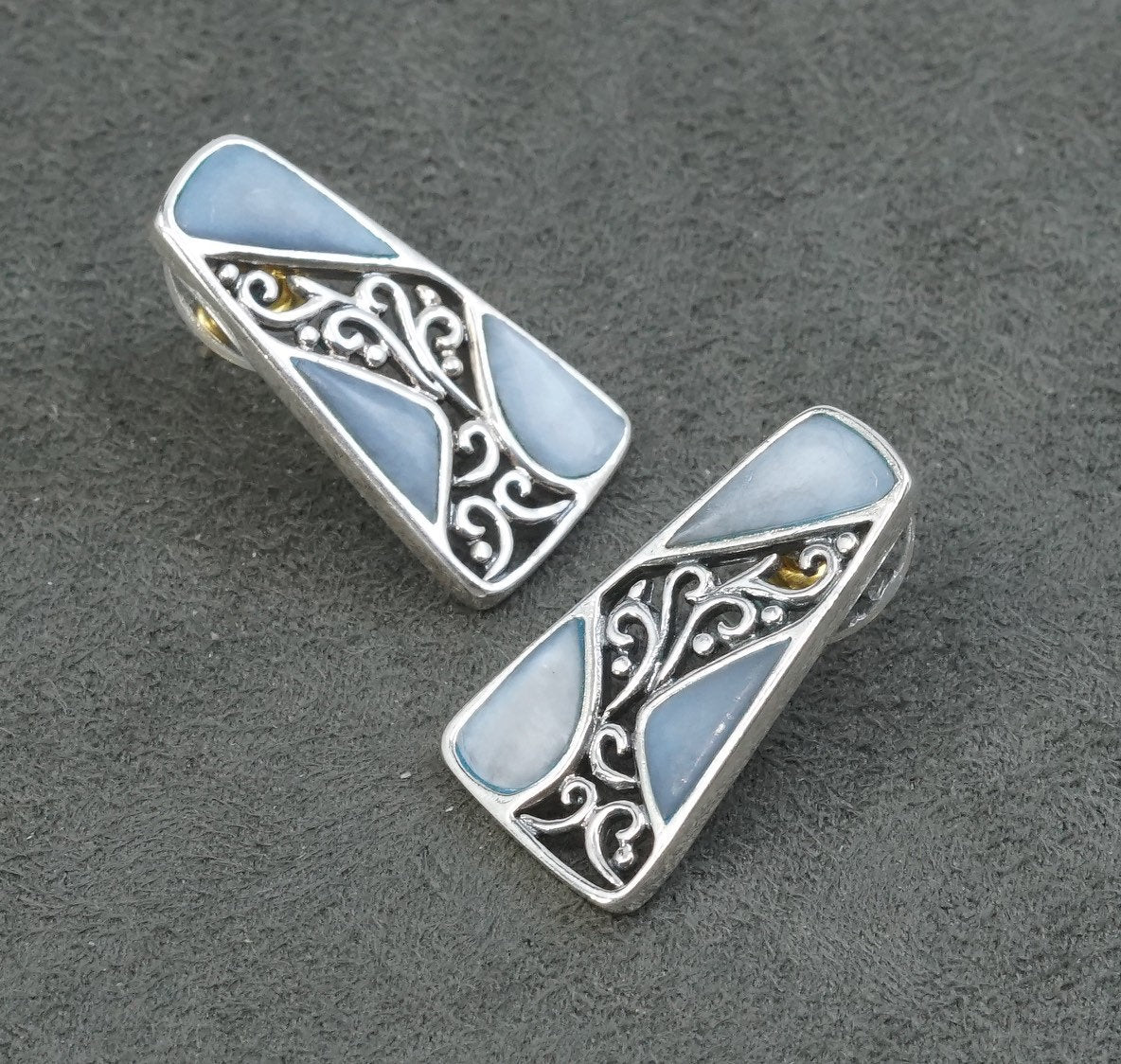 vtg Sterling silver filigree Handmade, 925 studs w/ blue mother of pearl