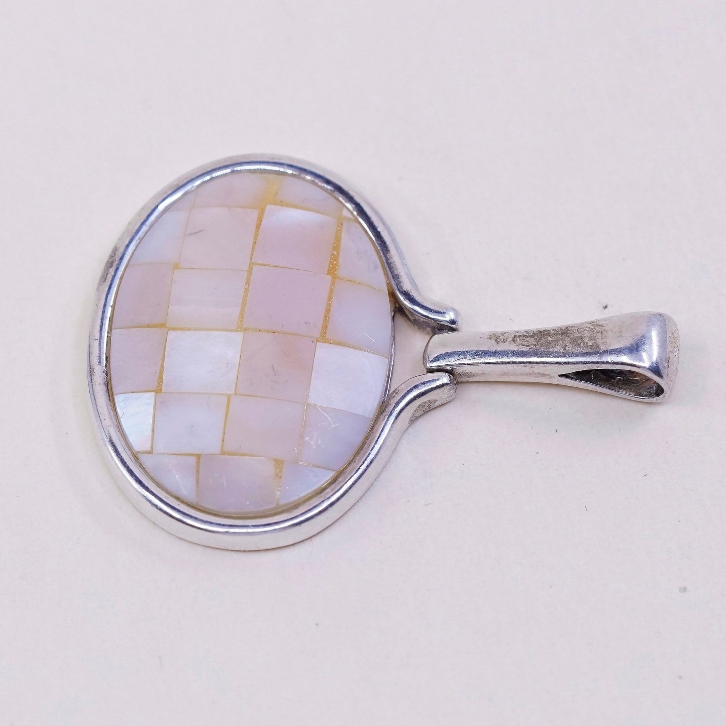 VTG sterling silver handmade pendant, 925 silver oval with pink mother of pearl