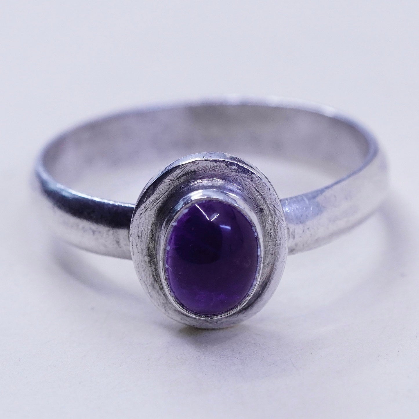 Size 7.5, vintage Sterling 925 silver handmade cocktail ring with amethyst
