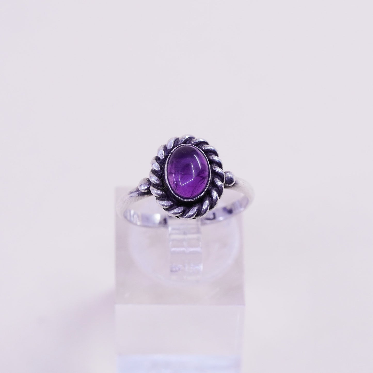 Size 7, Vintage sterling 925 silver handmade ring with amethyst, modernist