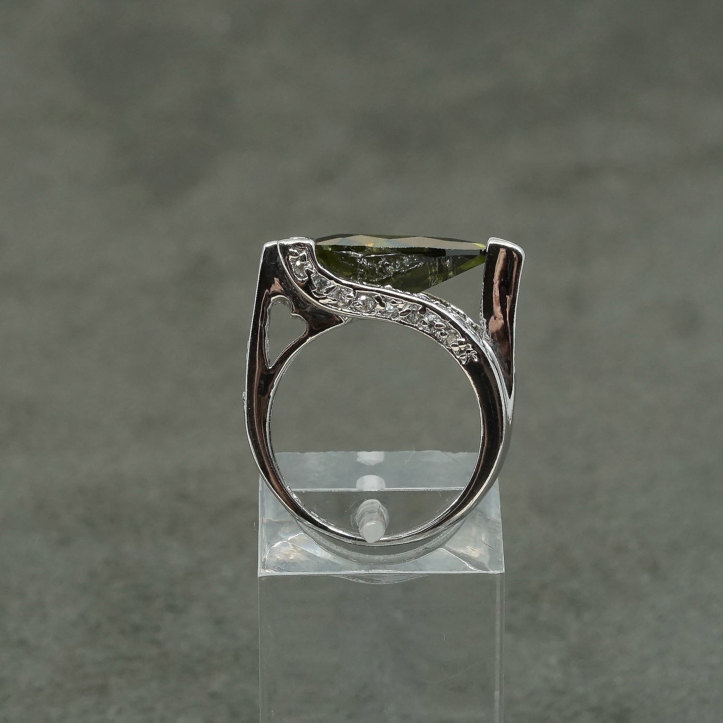 sz 5, vtg Sterling silver engagement ring, 925 w/ teardrop peridot N round cx