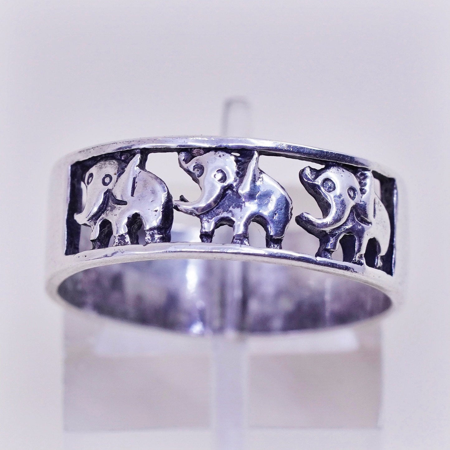 Size 8, vintage sterling silver handmade ring. 925 elephant band