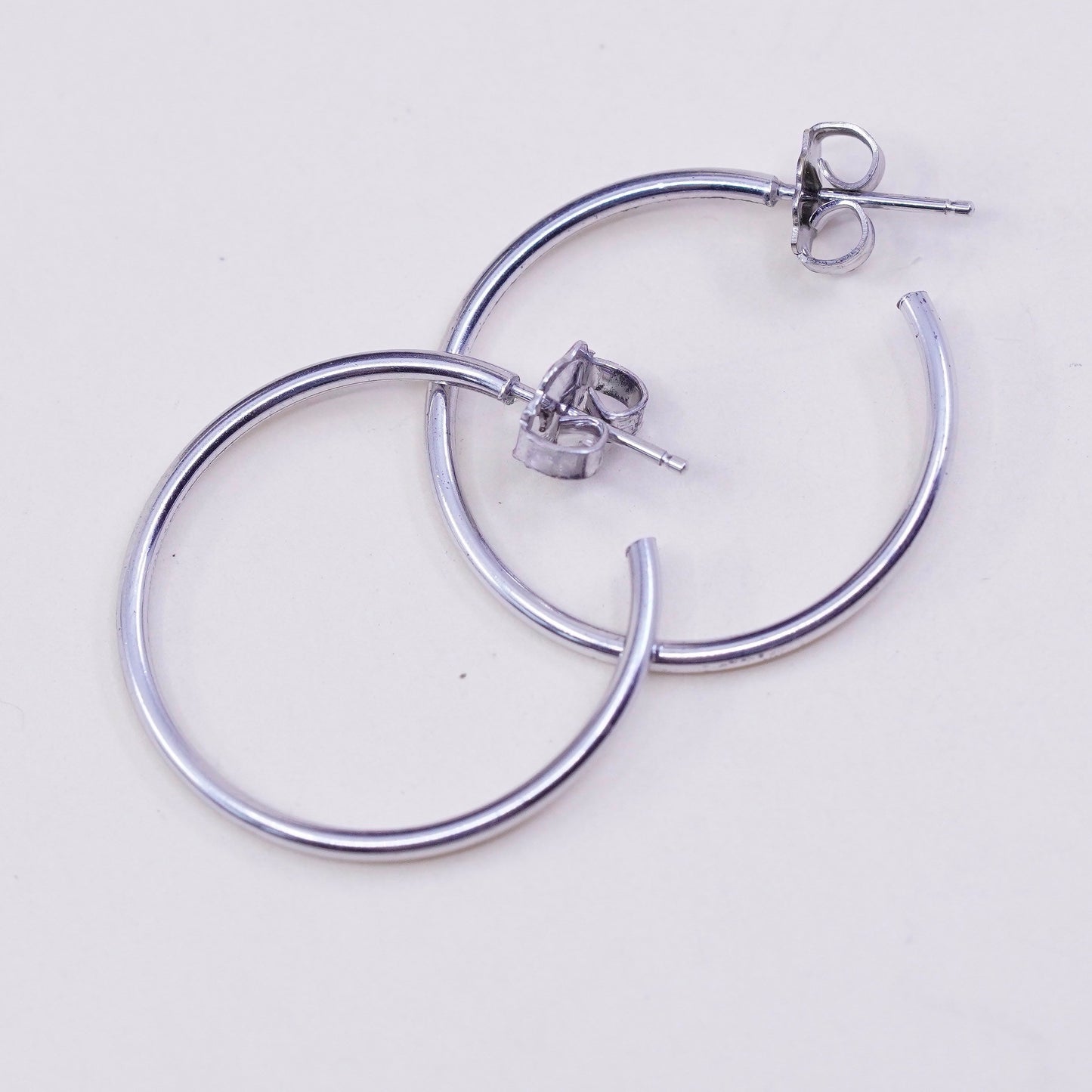 0.75”, Vintage sterling 925 silver loop earrings, fashion minimalist primitive hoops, silver tested