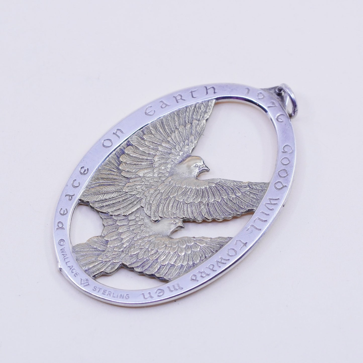 1976 Sterling 925 Silver Wallace Peace on Earth Dove pendant, Ornament Jewelry