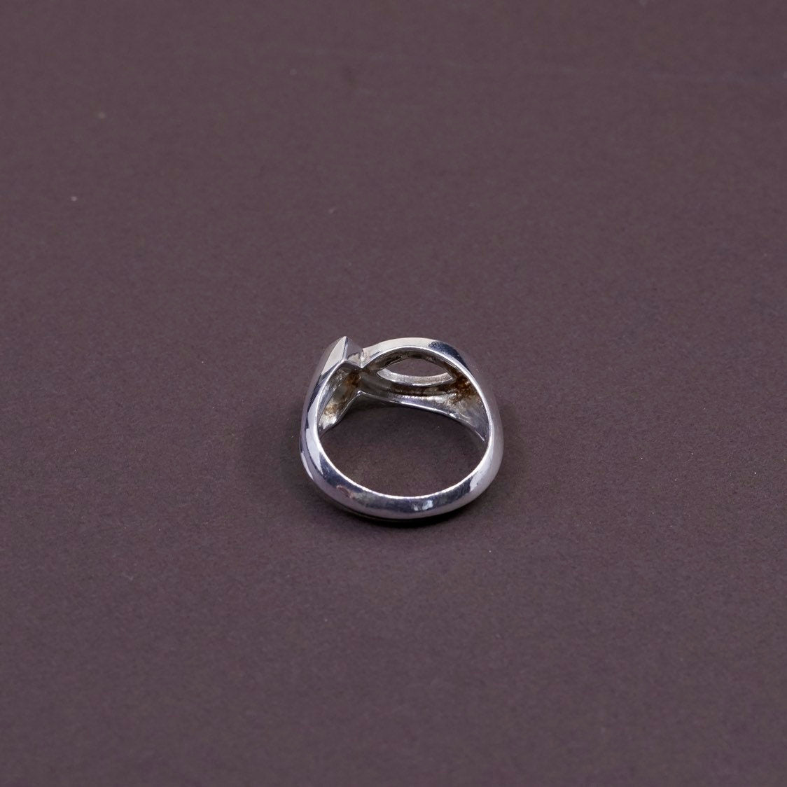 sz 9, vtg Sterling silver handmade ring, modern ring, 925 fish symbol band