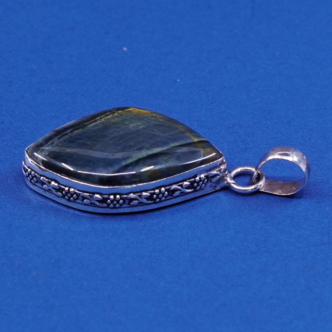 vtg Sterling silver handmade pendant, 925 irregular labradorite, silver tested