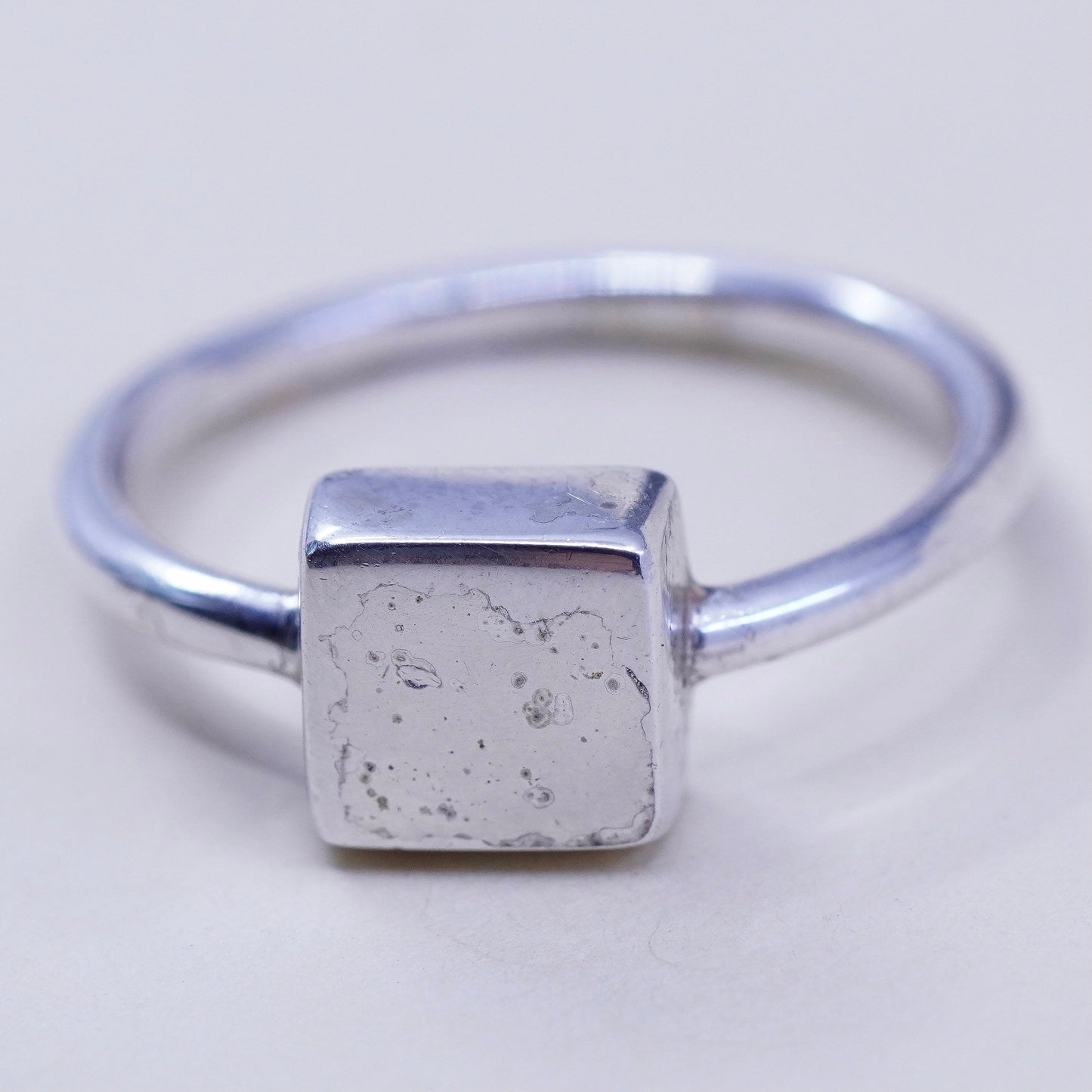 Size 8.5, vintage sterling 925 silver handmade ring with square