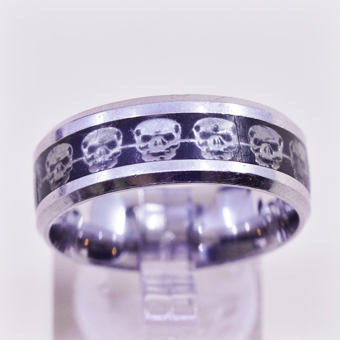 Size 10.5, Vintage silver tone ring, men’s band embossed skull skeleton
