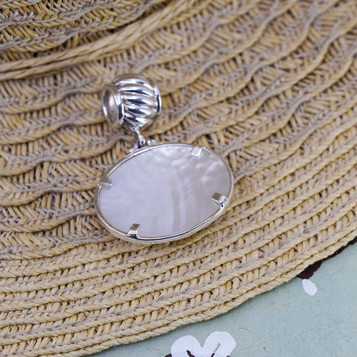 Vintage Sterling 925 silver handmade pendant with mother of pearl and cable