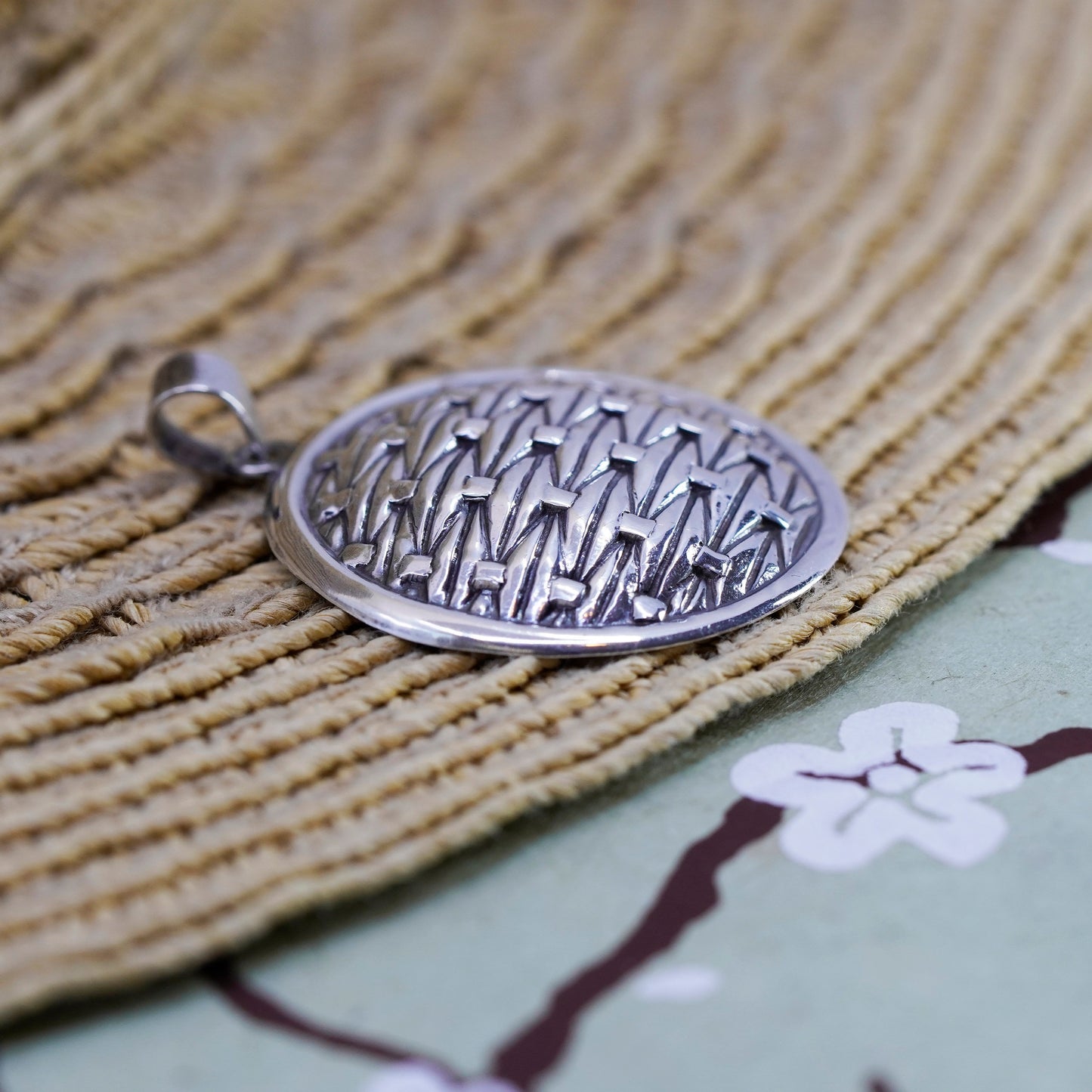 Vintage Sterling silver pendant, 925 circle with wired texture