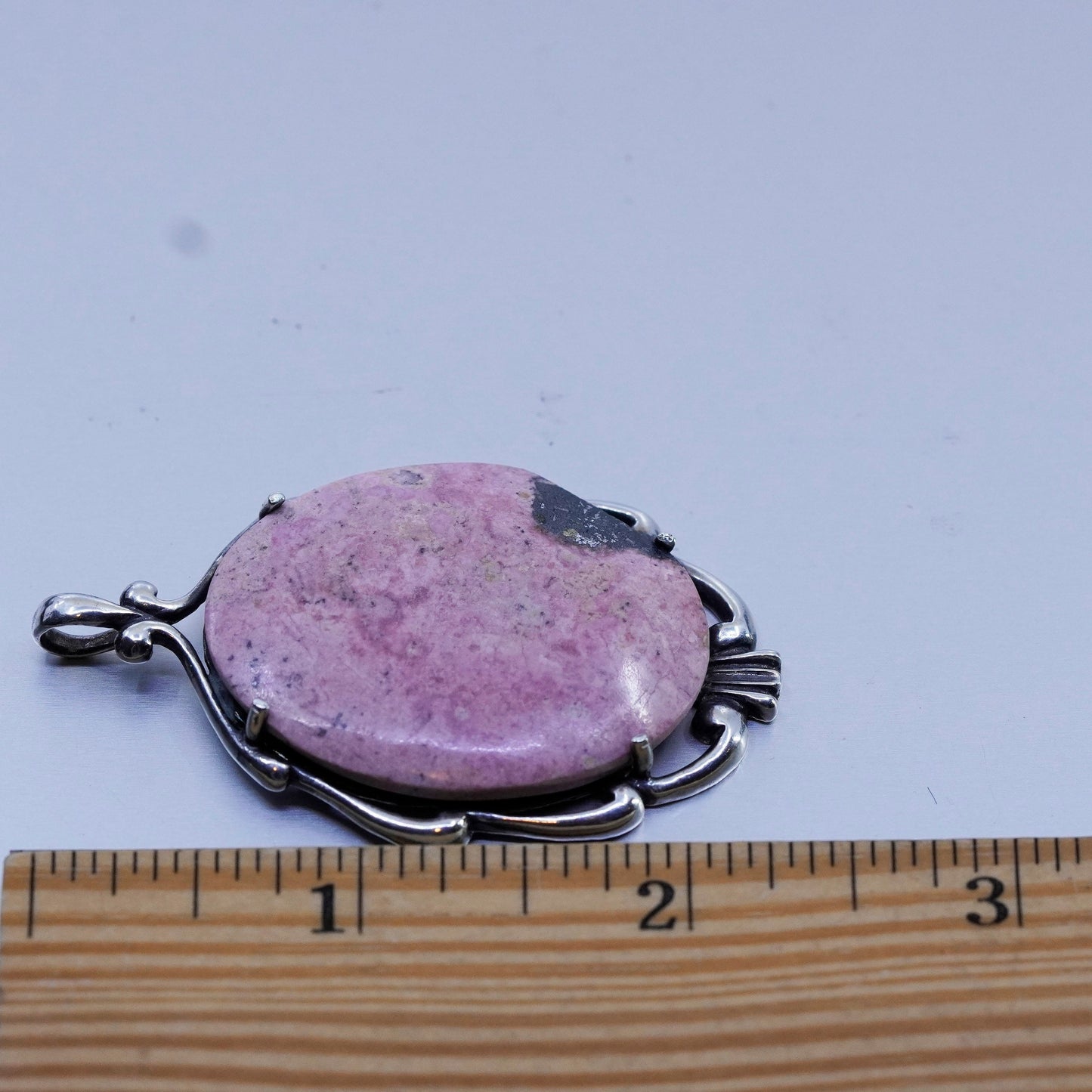 Vintage sterling 925 silver pendant with pink jasper