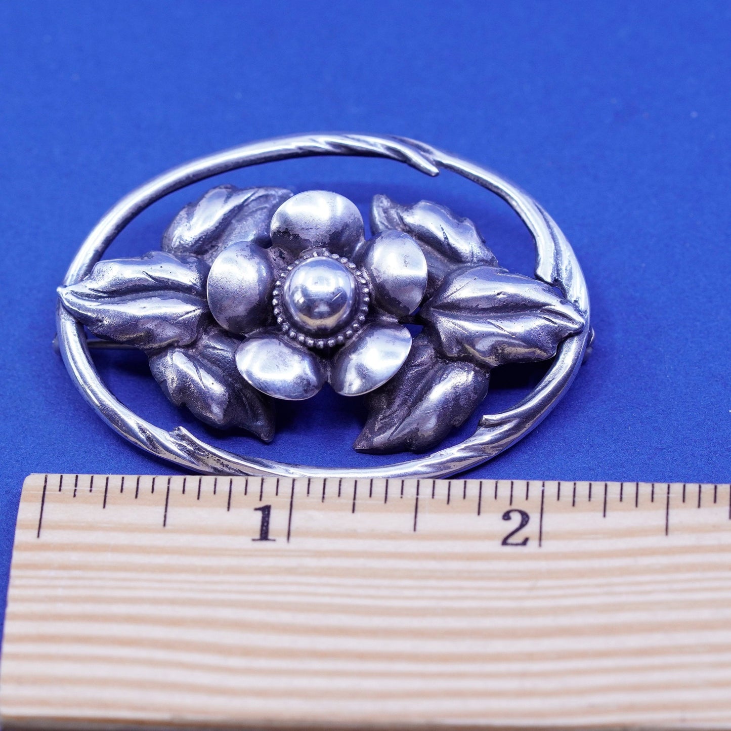 Vintage Sterling 925 Silver Floral handmade brooch, oval flower pin