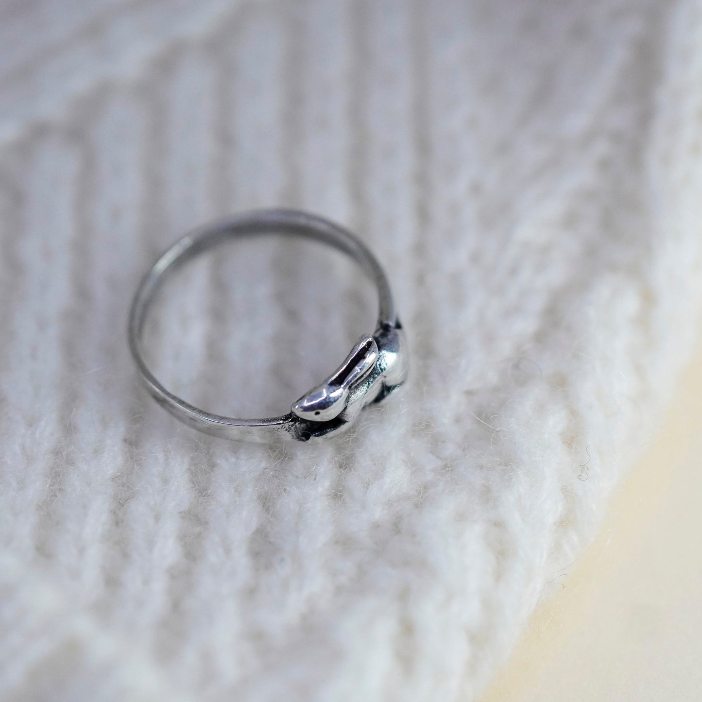 Size 6, vintage sterling 925 silver handmade ring with bunny rabbit