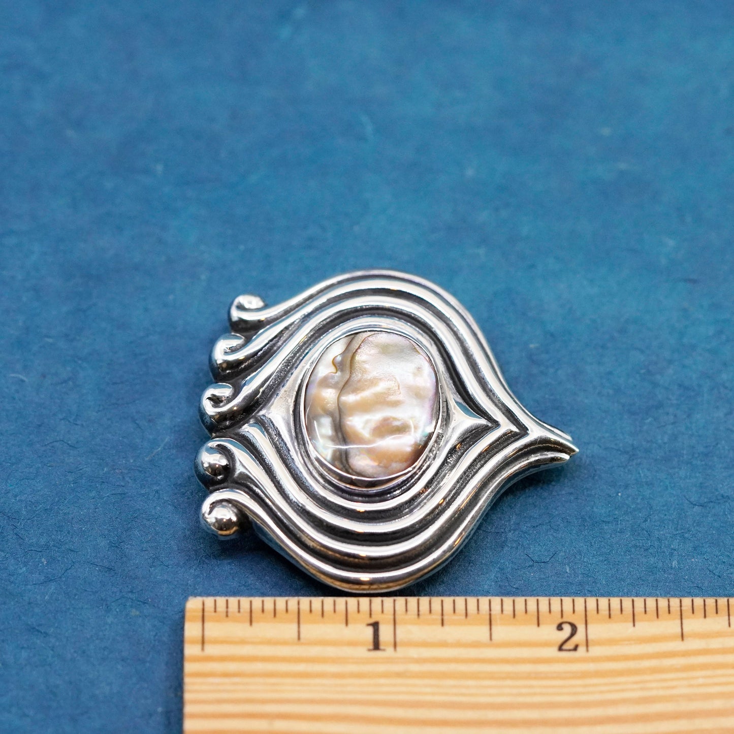 Vintage Mexico Sterling silver handmade brooch, 925 ribbed pendant w/ abalone