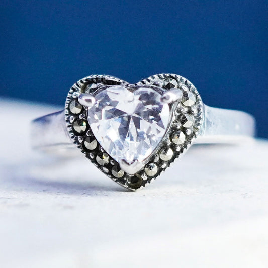 Size 7, Vintage Sterling 925 silver engagement heart ring with Cz and marcasite