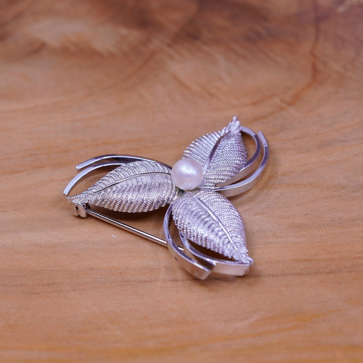 Vintage Wells handmade sterling 925 silver leaves brooch with pearl