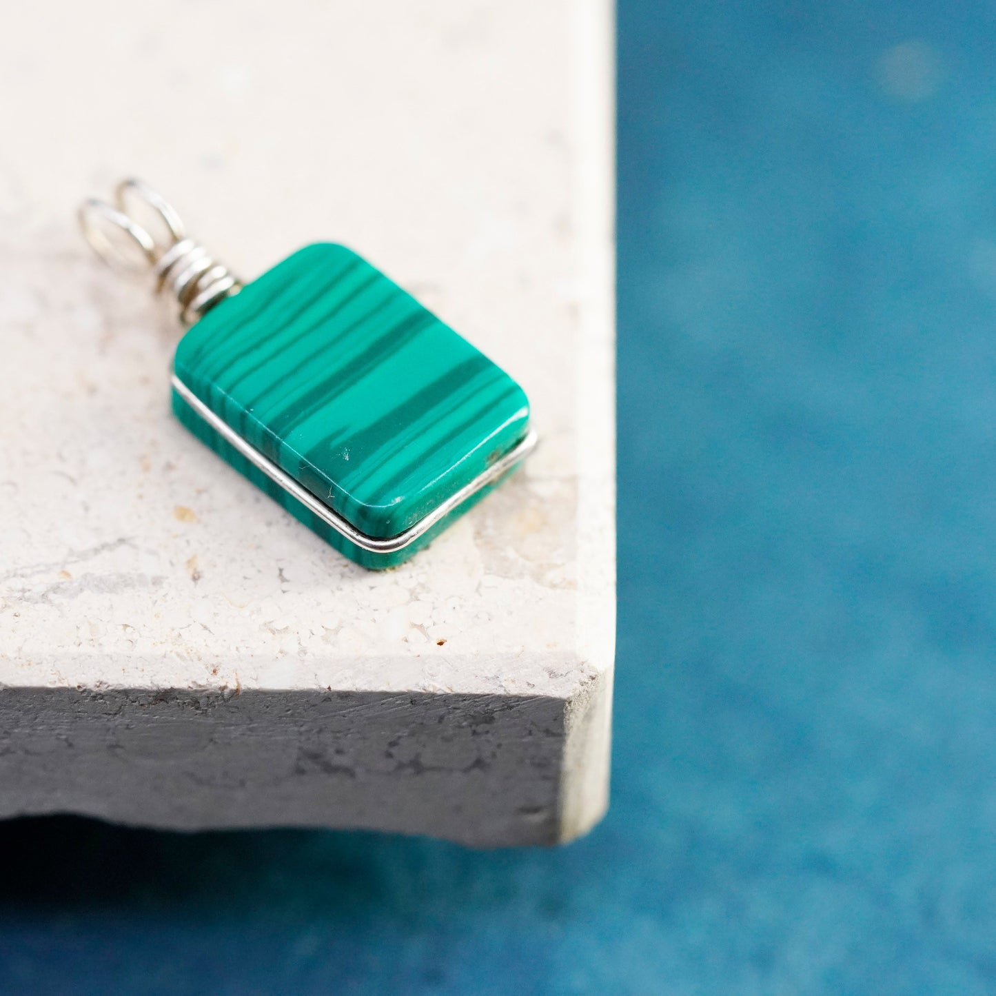 Vintage Sterling 925 silver handmade pendant with rectangular malachite stone