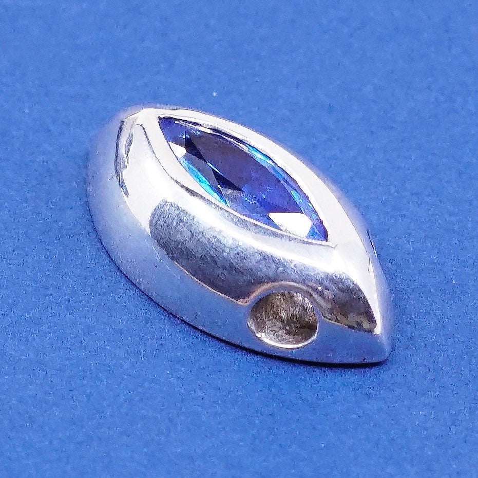 vtg Sterling silver handmade pendant, solid 925 silver with sapphire