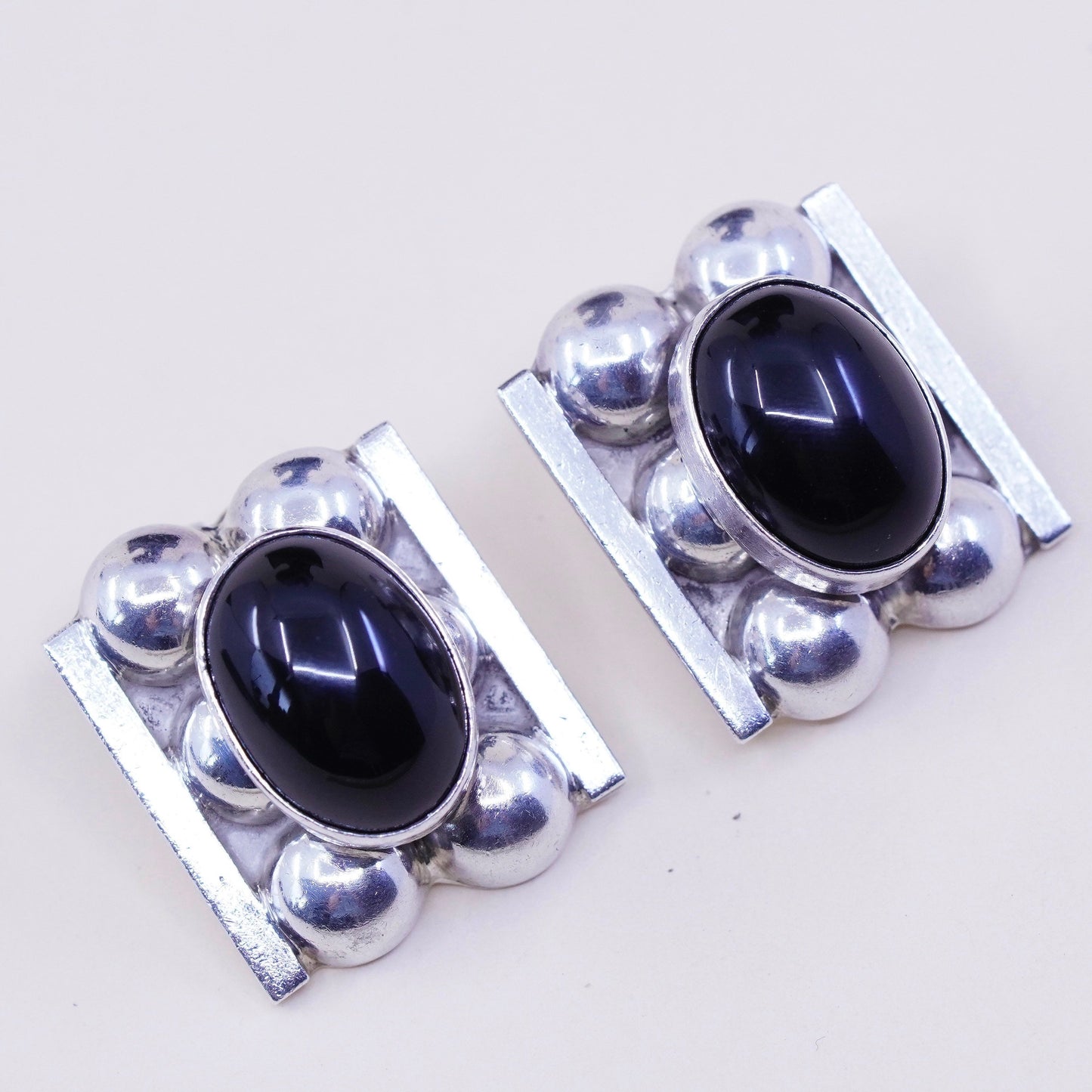 Vintage mexico Sterling 925 silver handmade clip on earrings with oval obsidian, stamped mexico 925 TJ-76