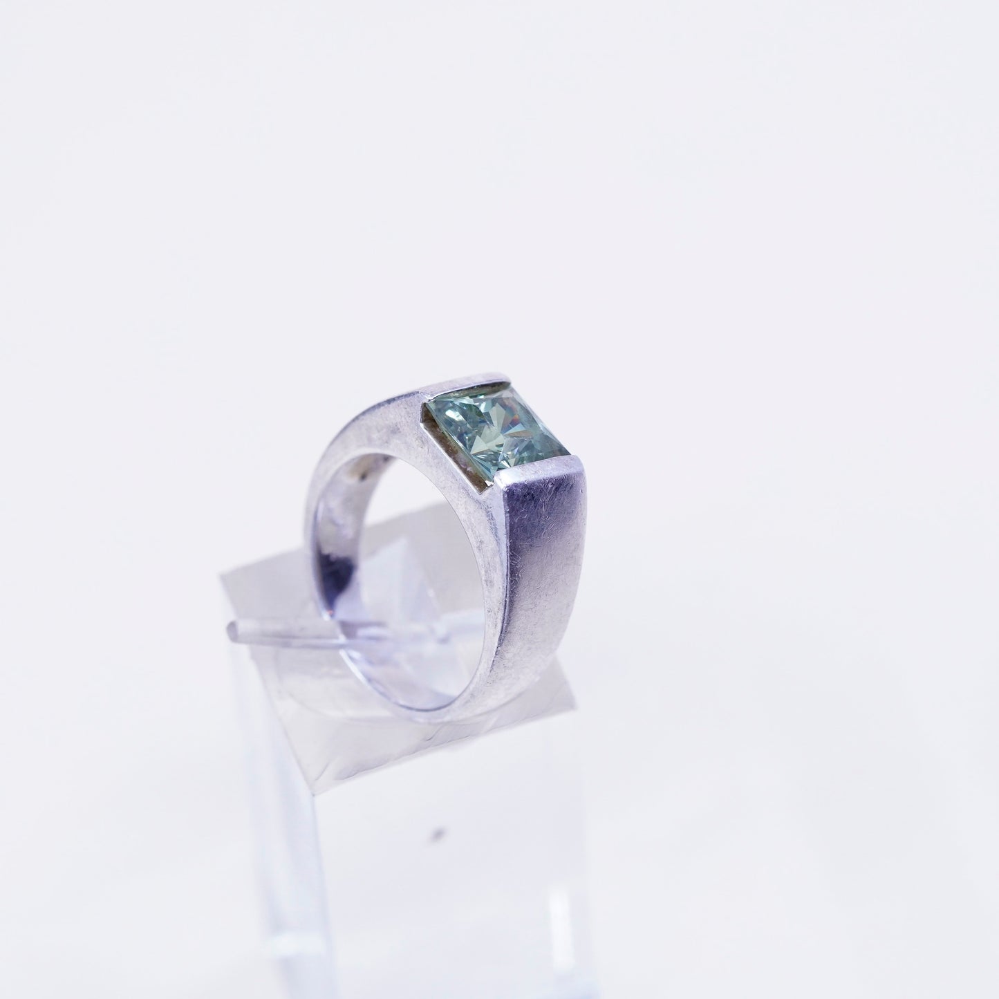 Size 5, JJJ Sterling silver handmade ring, modern 925 band with square peridot