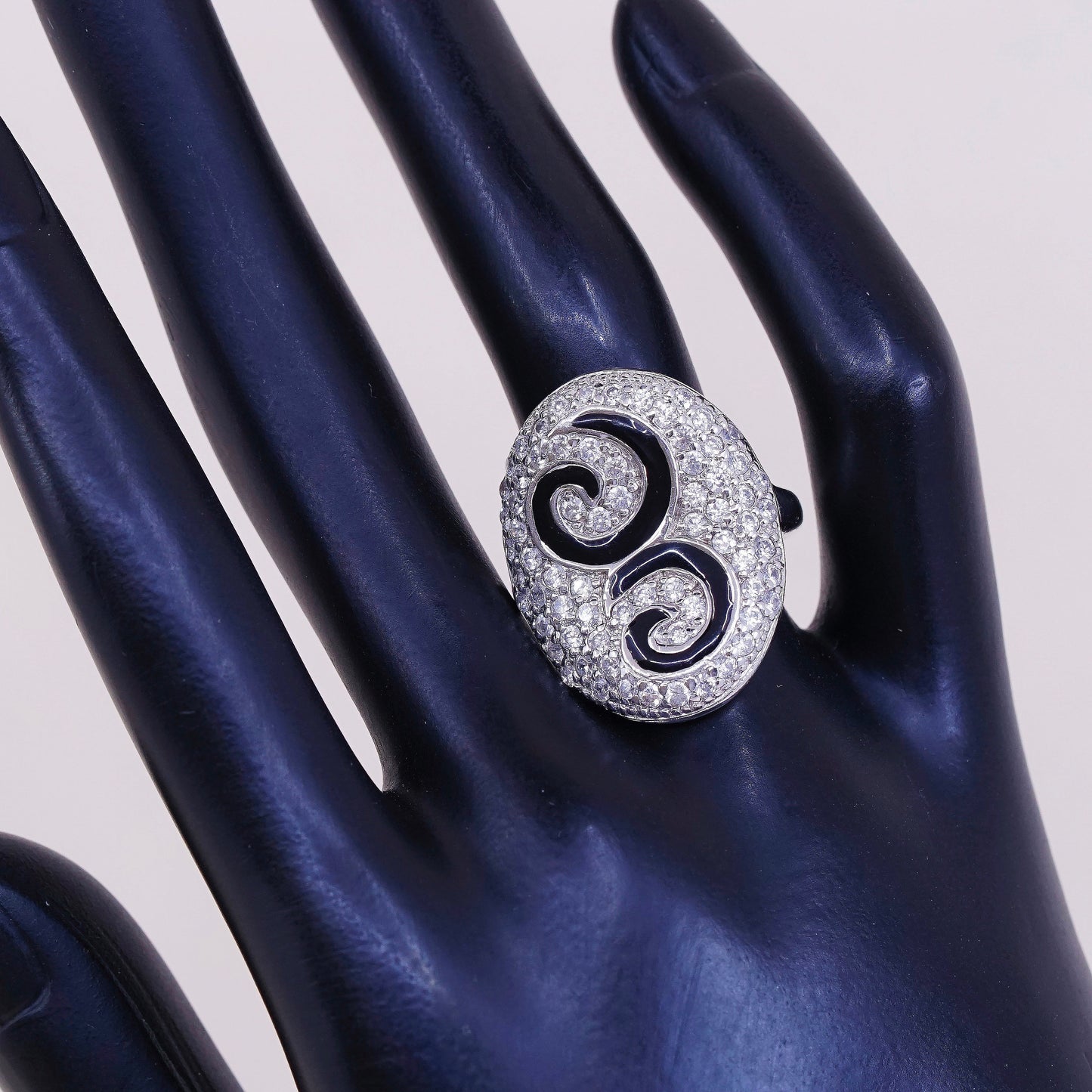 sz 7.5 vtg Sterling silver engagement ring, 925 w/ cluster Cz n enamel swirl
